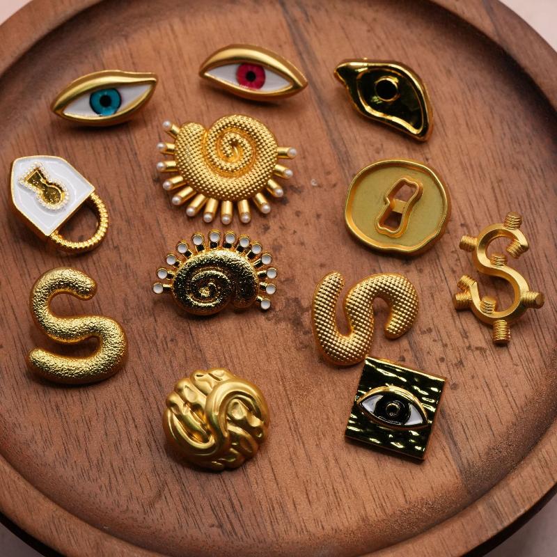 Vintage Metal Button Heart Sha - đánh giá và giá Embellish Craft
